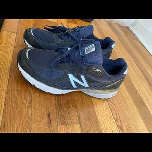 Men’s blue 990s